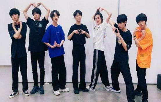 娱乐吃瓜酱时代少年团